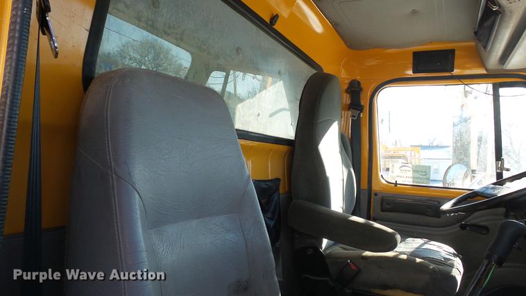 image for item DC5700 1996 International 2574 dump truck