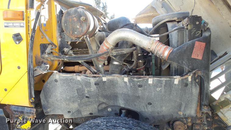 image for item DC5700 1996 International 2574 dump truck