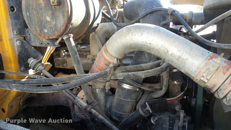 image for item DC5700 1996 International 2574 dump truck