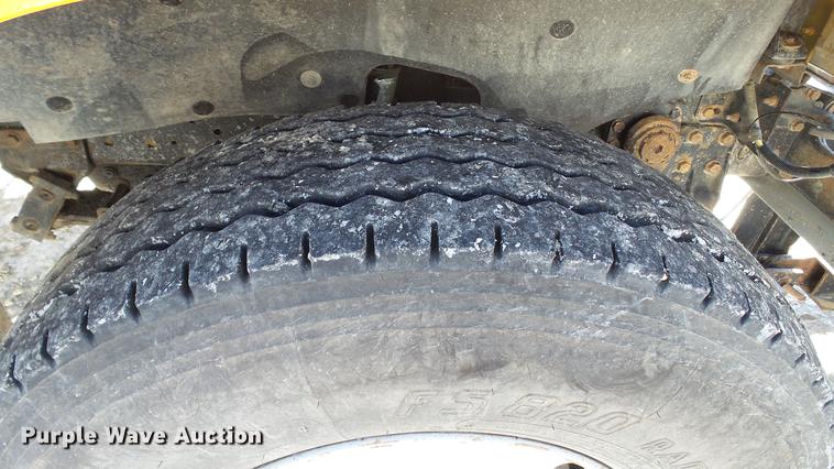 image for item DC5700 1996 International 2574 dump truck