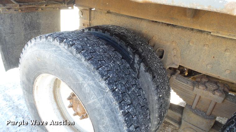 image for item DC5700 1996 International 2574 dump truck