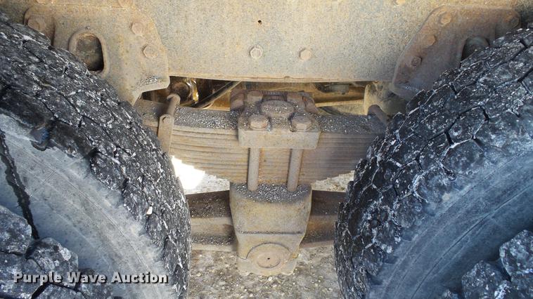image for item DC5700 1996 International 2574 dump truck