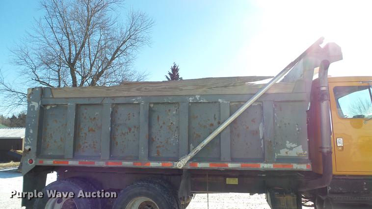 image for item DC5700 1996 International 2574 dump truck