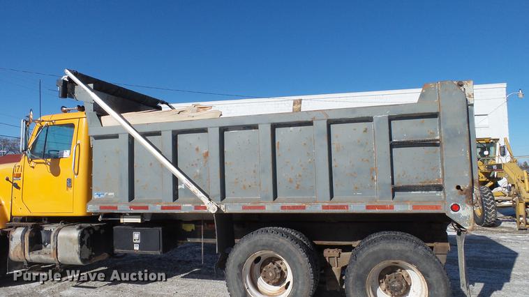 image for item DC5700 1996 International 2574 dump truck