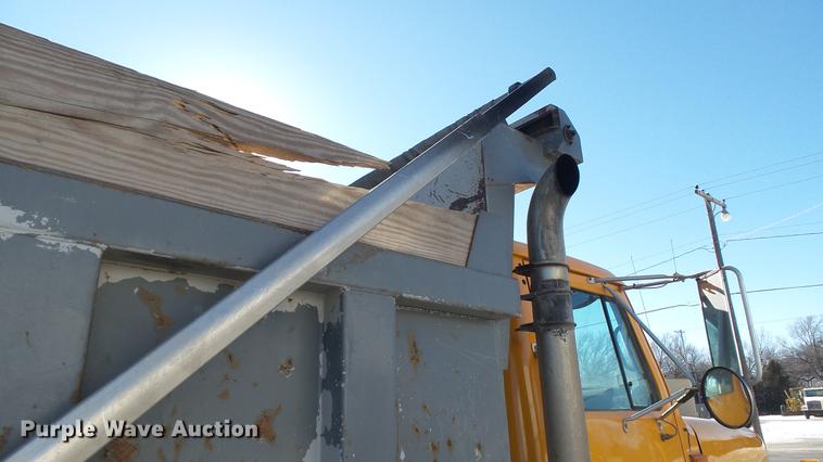 image for item DC5700 1996 International 2574 dump truck