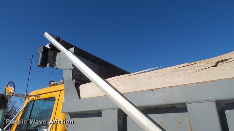 image for item DC5700 1996 International 2574 dump truck