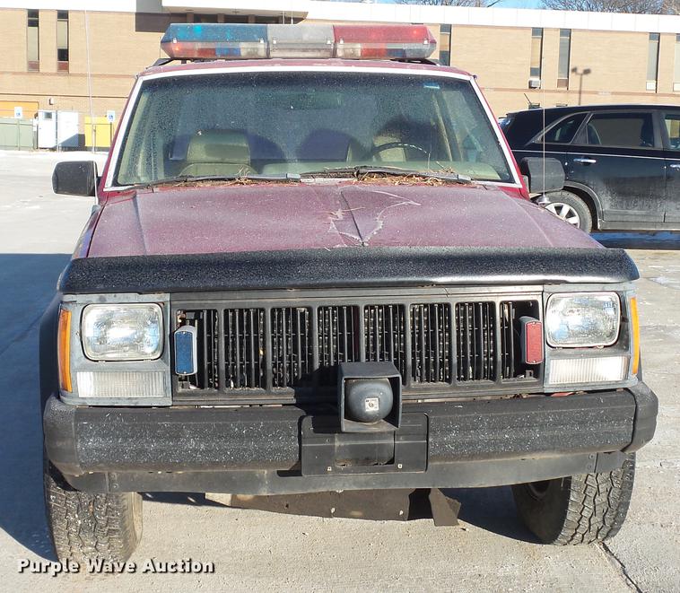 image for item DC5710 1992 Jeep Cherokee SUV