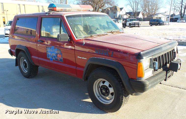 image for item DC5710 1992 Jeep Cherokee SUV