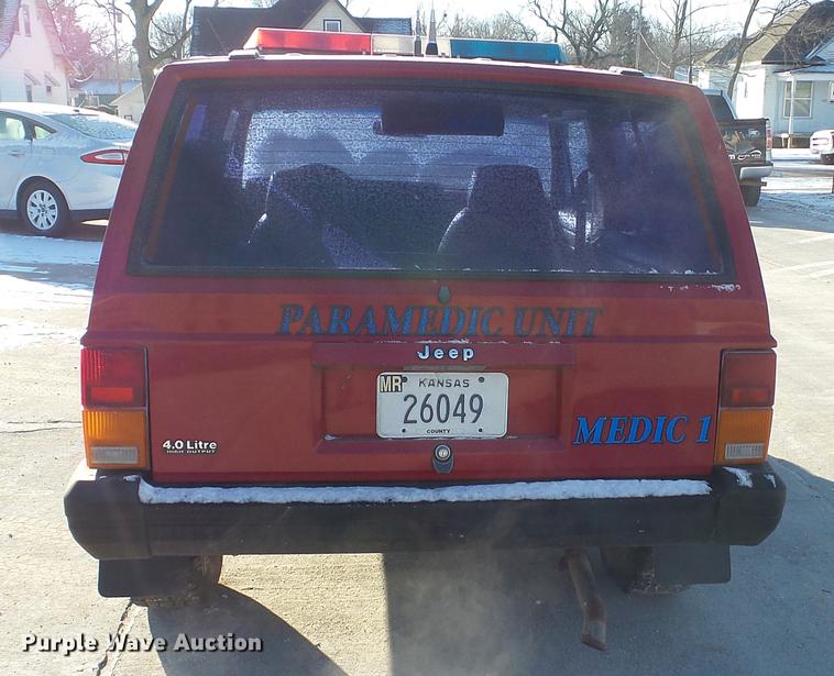 image for item DC5710 1992 Jeep Cherokee SUV