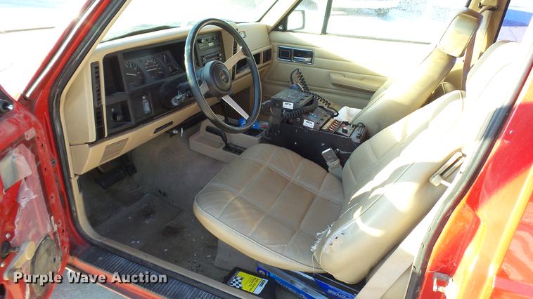 image for item DC5710 1992 Jeep Cherokee SUV