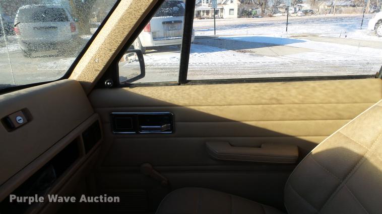 image for item DC5710 1992 Jeep Cherokee SUV