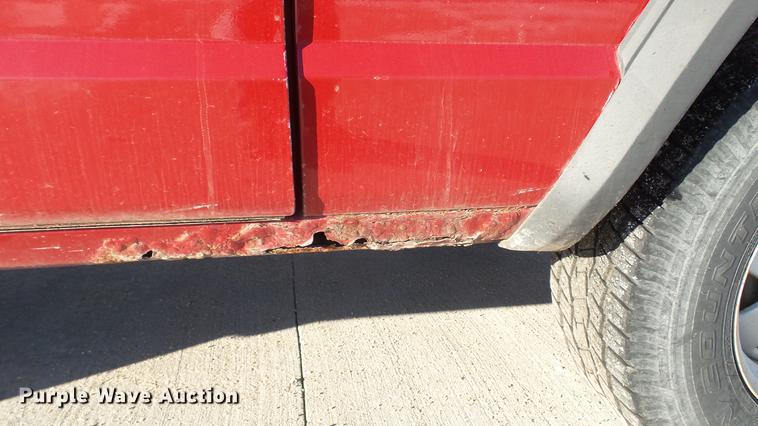 image for item DC5710 1992 Jeep Cherokee SUV