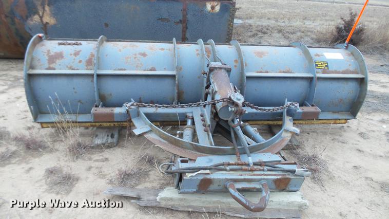 image for item DC5719 Henke snow plow