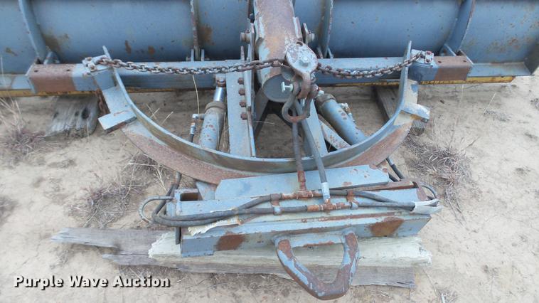 image for item DC5719 Henke snow plow