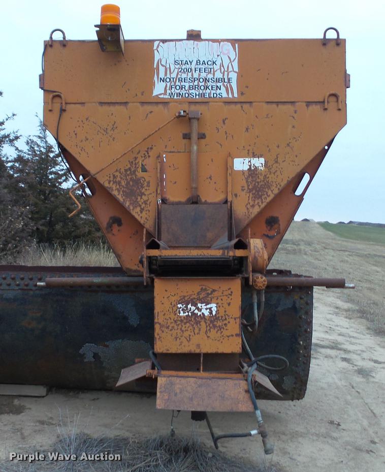 image for item DC5720 Swenson V-box spreader