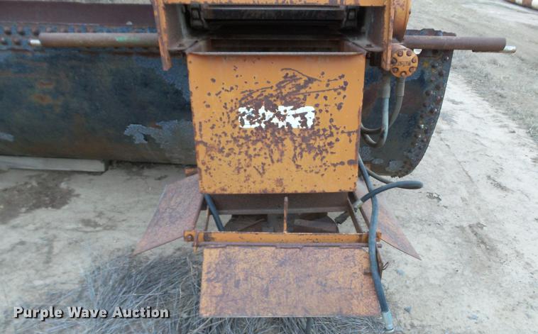 image for item DC5720 Swenson V-box spreader