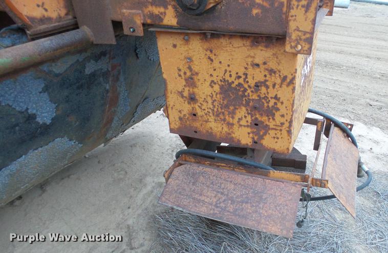 image for item DC5720 Swenson V-box spreader