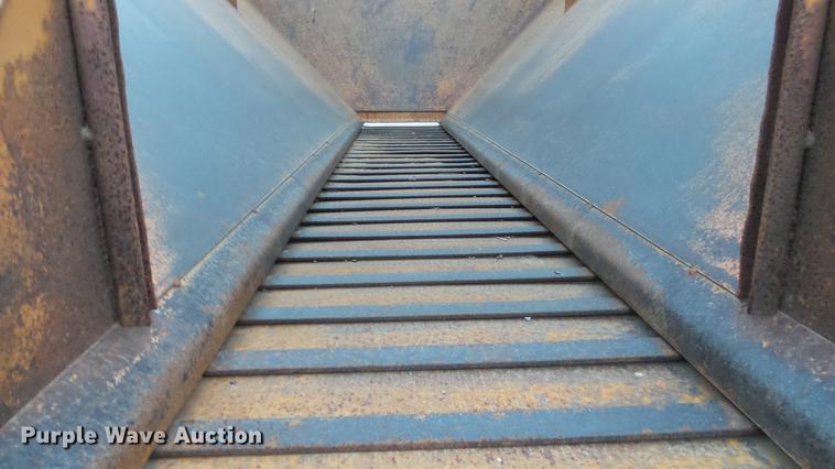 image for item DC5720 Swenson V-box spreader