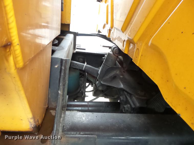 image for item DC6778 2007 International 7400 dump truck