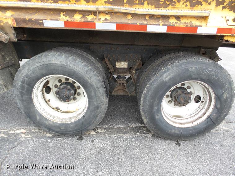 image for item DC6778 2007 International 7400 dump truck