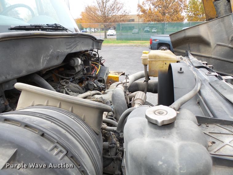 image for item DC6778 2007 International 7400 dump truck