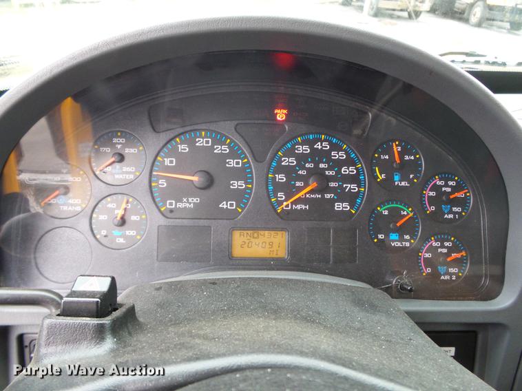 image for item DC6778 2007 International 7400 dump truck