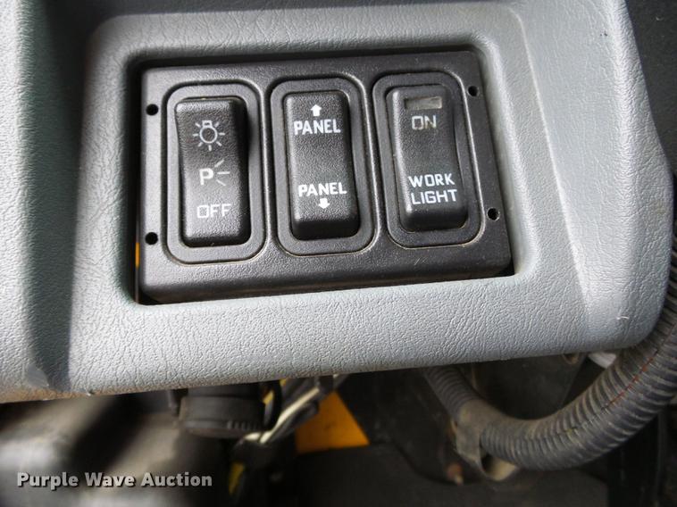 image for item DC6778 2007 International 7400 dump truck