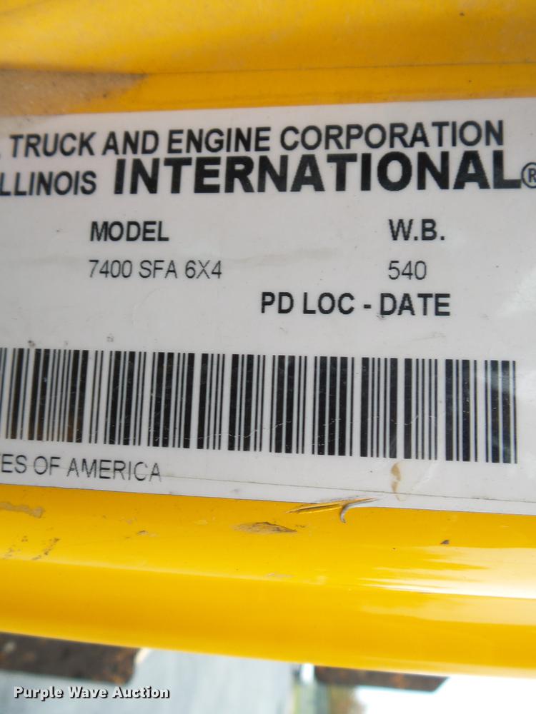 image for item DC6778 2007 International 7400 dump truck