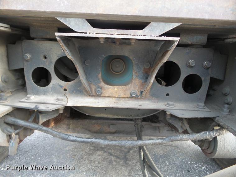 image for item DC6786 2002 International 7400 dump truck