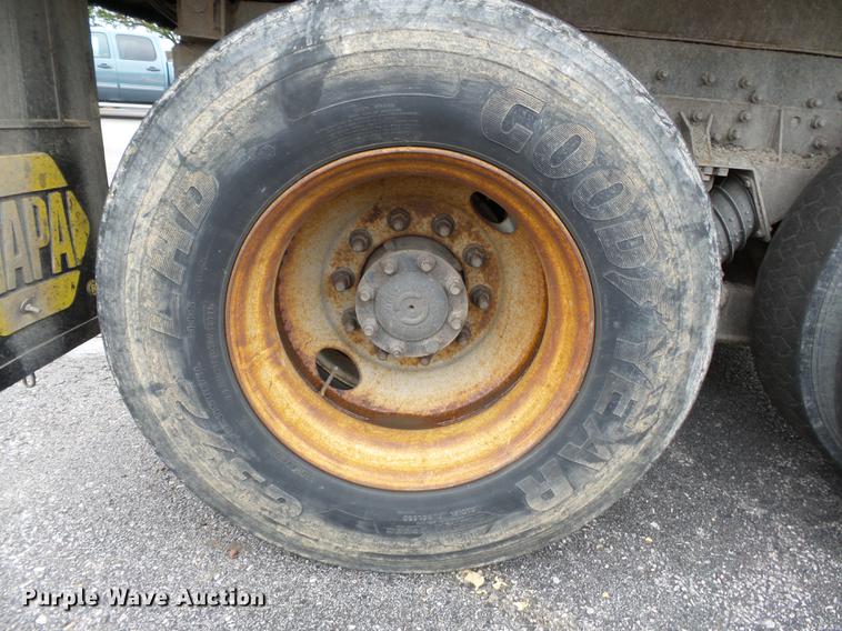 image for item DC6786 2002 International 7400 dump truck