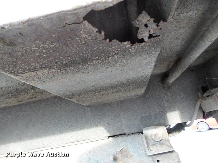 image for item DC6786 2002 International 7400 dump truck