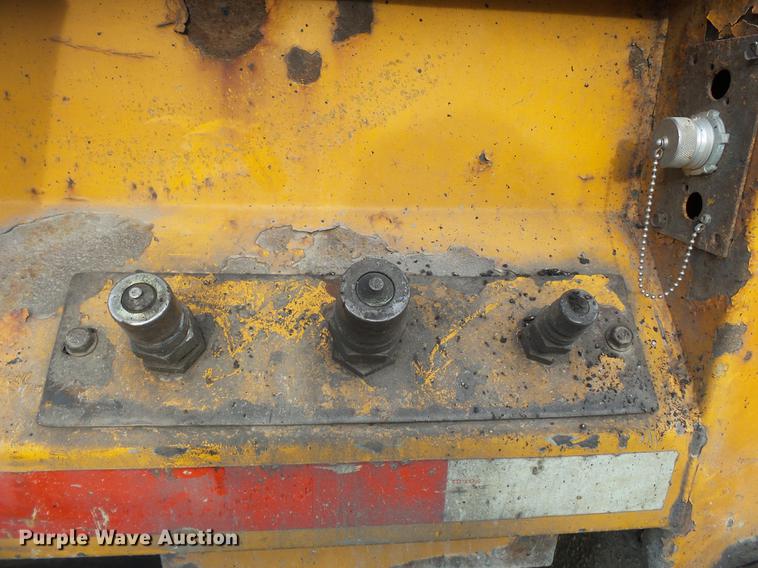 image for item DC6786 2002 International 7400 dump truck