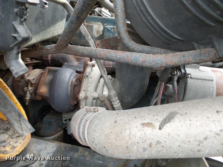 image for item DC6786 2002 International 7400 dump truck