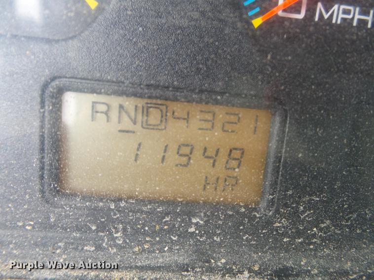 image for item DC6786 2002 International 7400 dump truck