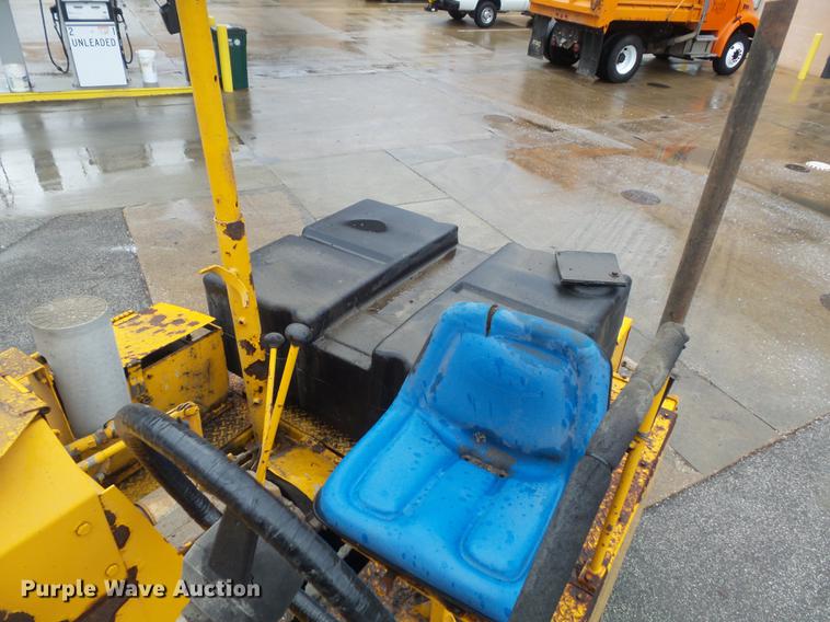 image for item DC7449 Ferguson SP-915 pneumatic roller