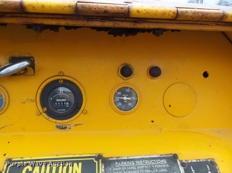 image for item DC7449 Ferguson SP-915 pneumatic roller