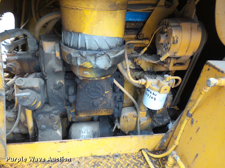 image for item DC7449 Ferguson SP-915 pneumatic roller