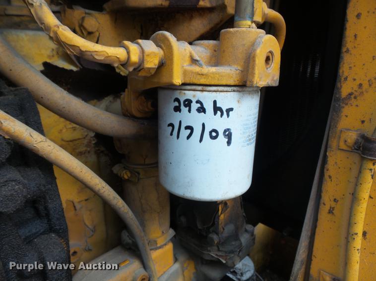 image for item DC7449 Ferguson SP-915 pneumatic roller