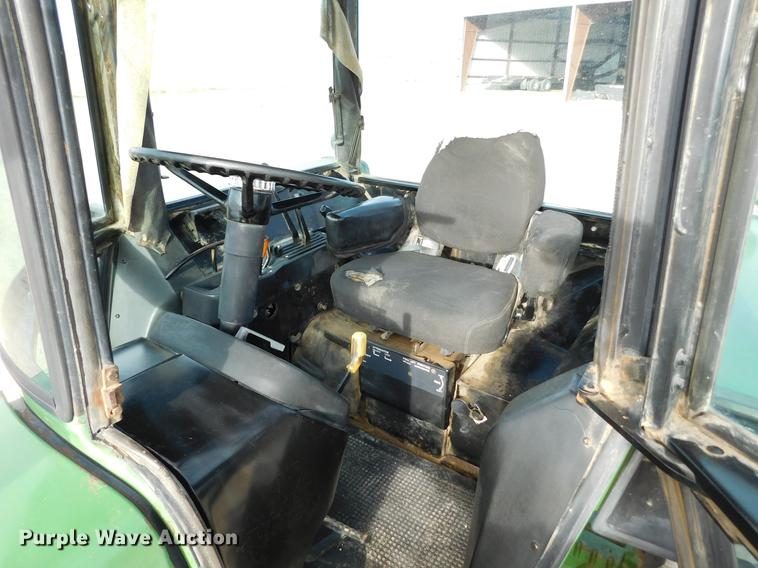 image for item DC8380 John Deere 4640 tractor