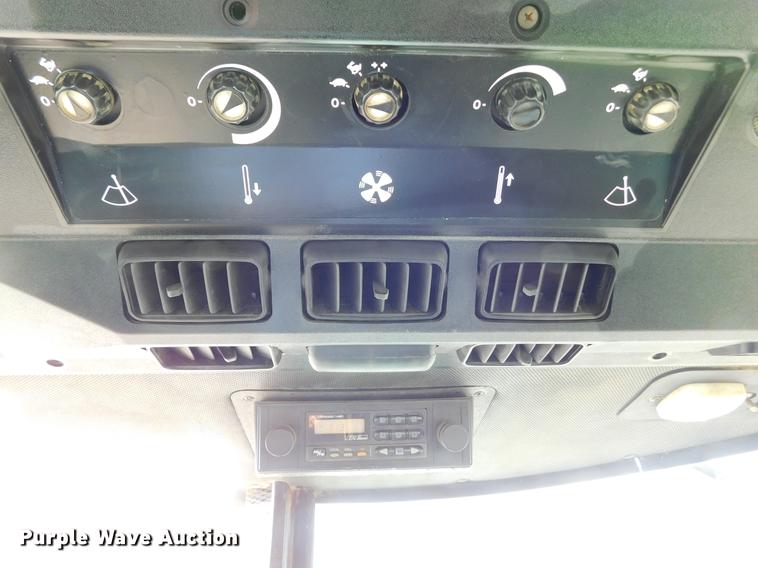 image for item DC8380 John Deere 4640 tractor