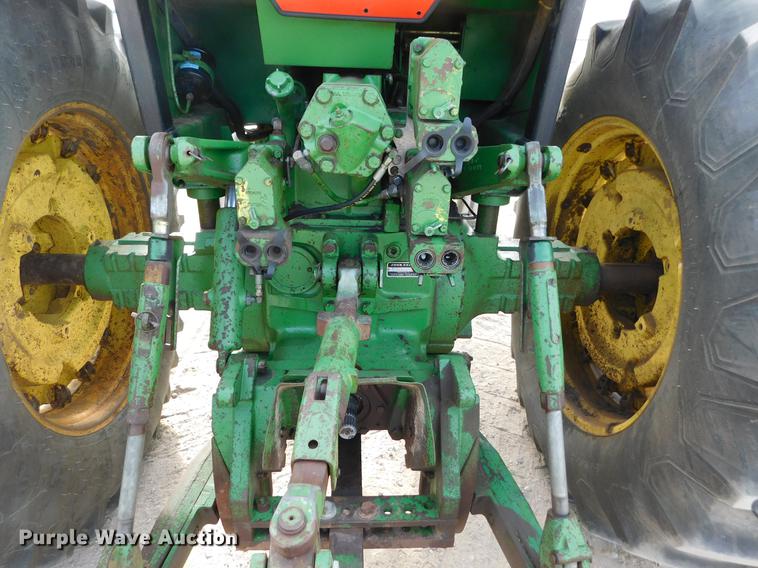 image for item DC8380 John Deere 4640 tractor