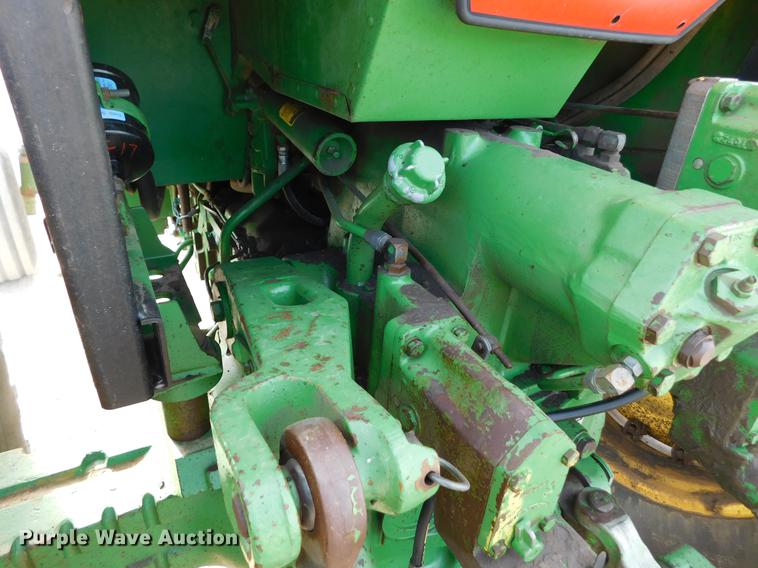 image for item DC8380 John Deere 4640 tractor