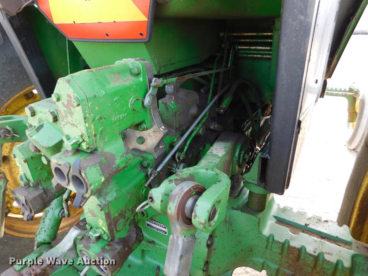 image for item DC8380 John Deere 4640 tractor