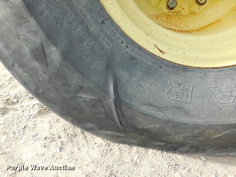 image for item DC8380 John Deere 4640 tractor