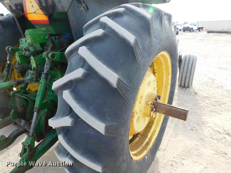 image for item DC8380 John Deere 4640 tractor