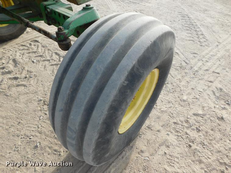 image for item DC8380 John Deere 4640 tractor