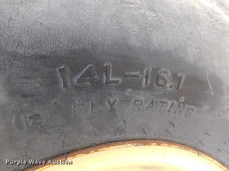 image for item DC8380 John Deere 4640 tractor