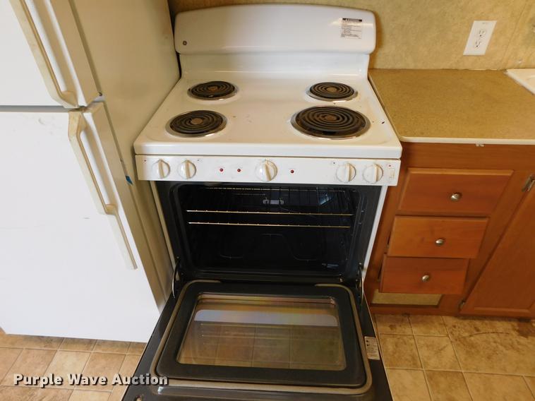 image for item DC8381 2009 TL Industries SPF1134 office trailer