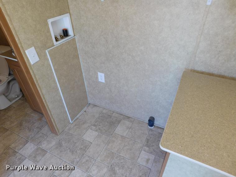 image for item DC8381 2009 TL Industries SPF1134 office trailer