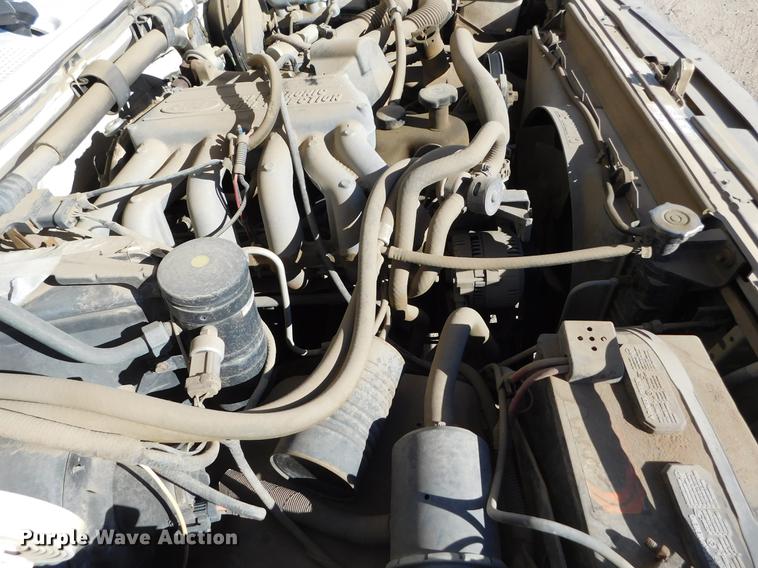 image for item DC8394 1995 Ford F150 XL pickup truck